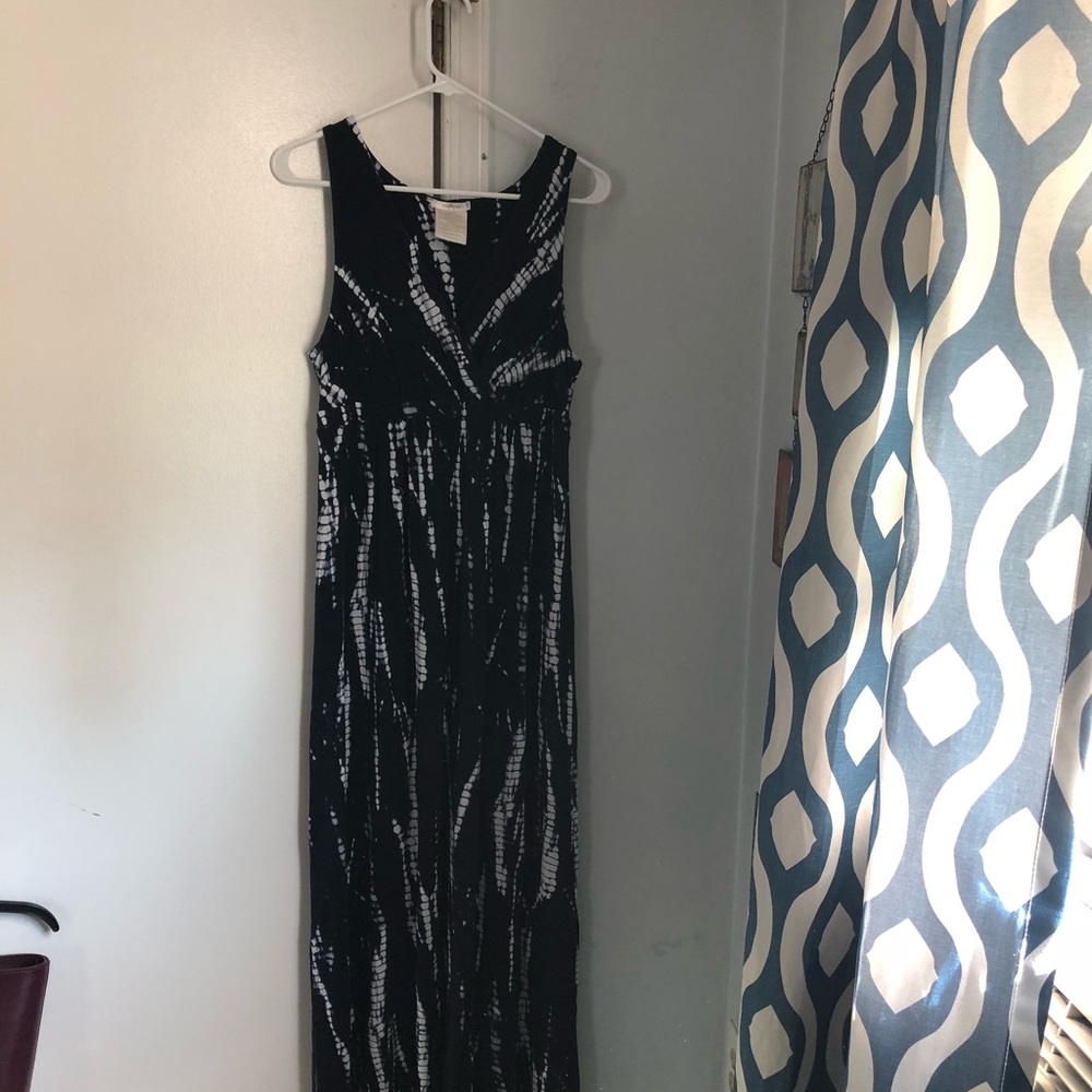 Matty M Navy and white maxi dress